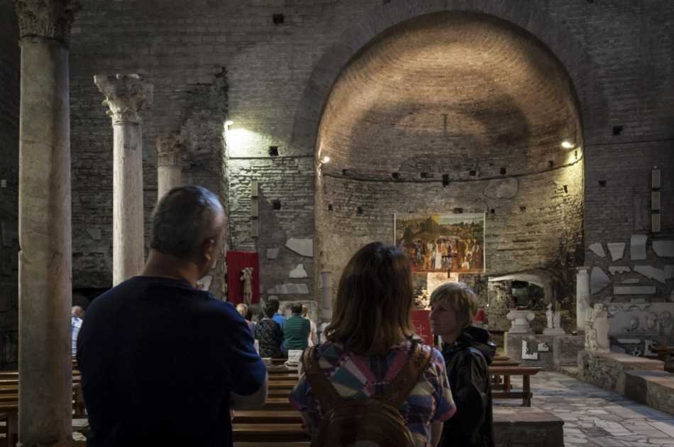 Basilicas and Secret Catacombs Tour