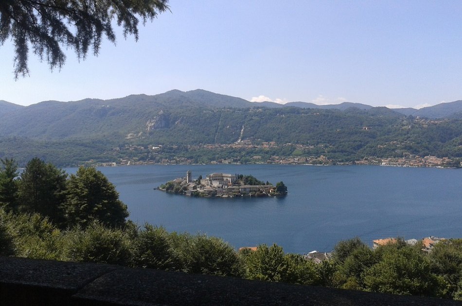 Beautiful Lake Orta and San Giulio with a guide