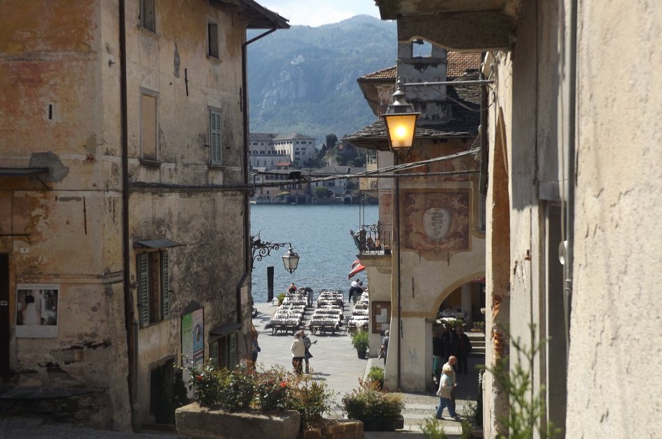 Beautiful Lake Orta and San Giulio with a guide