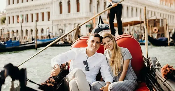 Best Romantic Gondola Ride Venice