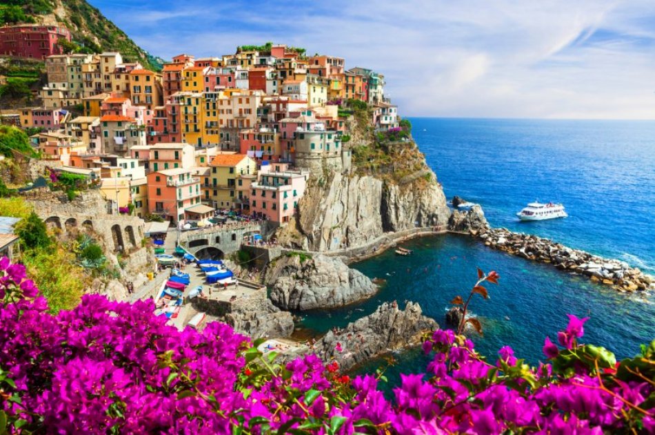 Cinque Terre Day Tour from Milan