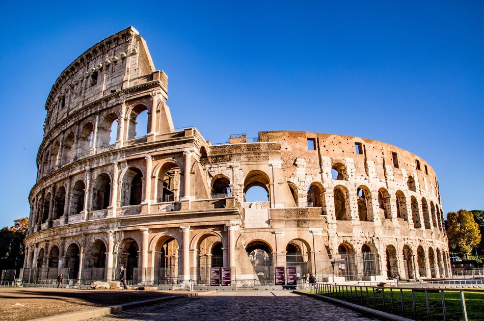 Colosseum, Roman Forum and Palatine Hill in a Small Group