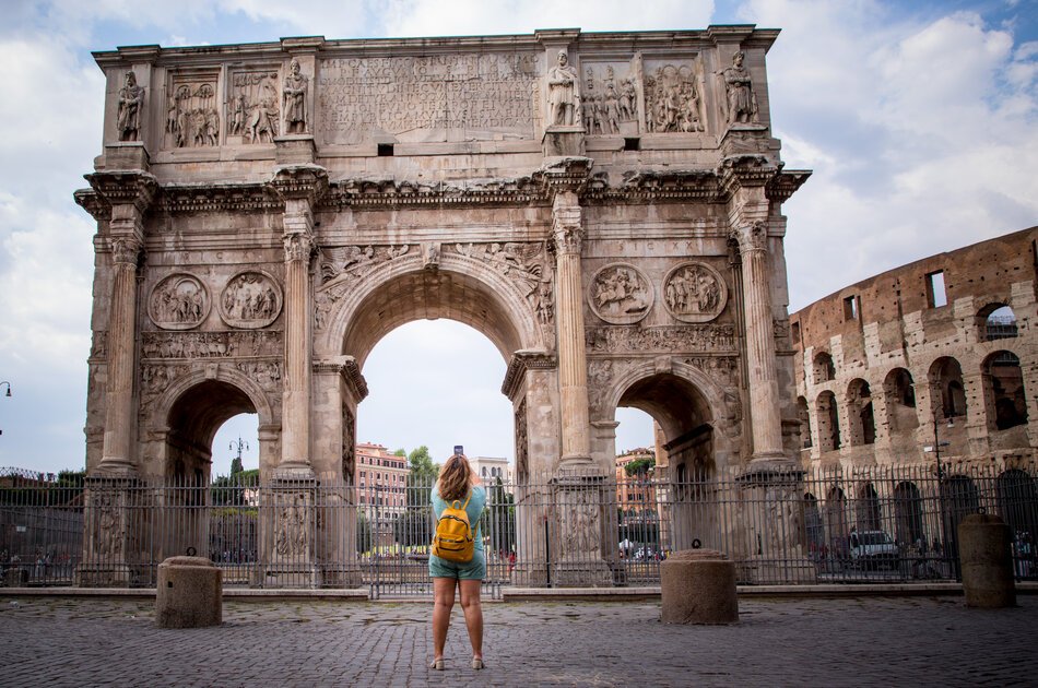 Colosseum, Roman Forum and Palatine Hill in a Small Group