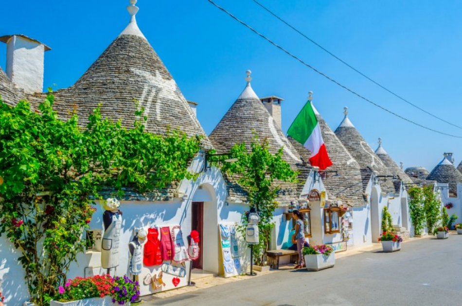 Discover the beautiful villages of Valle D'Itriia