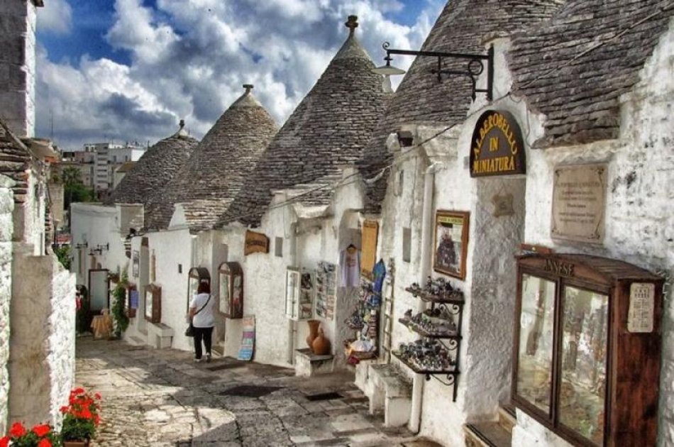 Discover the beautiful villages of Valle D'Itriia