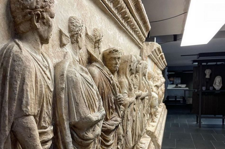 Discover the Magic of Rome's Basilicas and Secret Underground Catacombs with Meeting Point