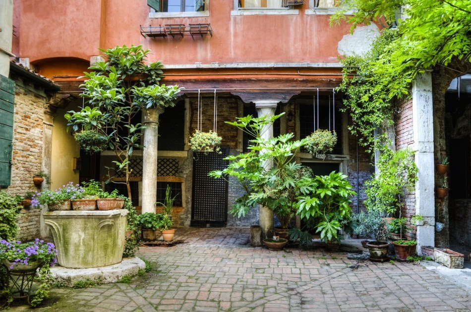 Discover the Secret Gardens of Venice
