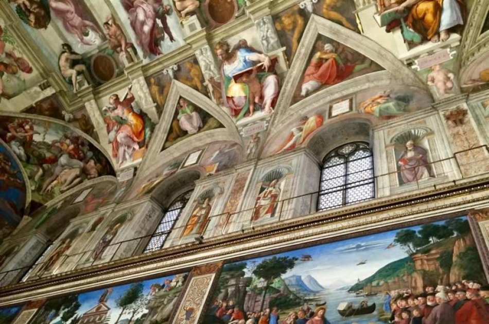 Fall Into History and Explore the Vatican Museums & Underground Rome All in 1 Day 