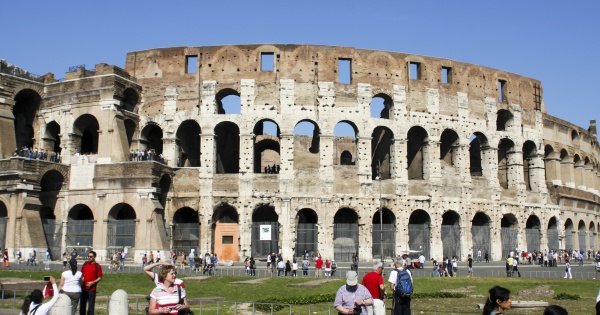 Family-friendly Colosseum and Ancient Rome Tour