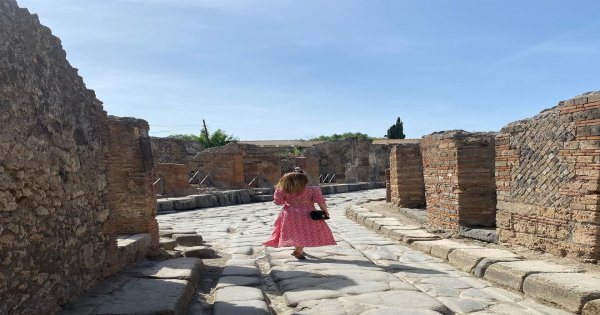 Skip the Line Pompeii Guided Walking Tour
