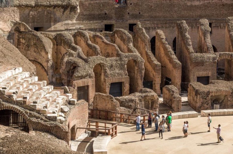 Start of Your Morning of Visiting Colosseum, Roman Forum and Palatine Hill