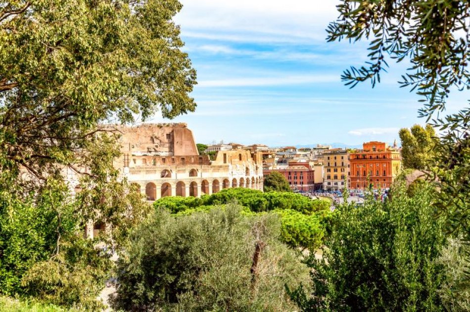 Start of Your Morning of Visiting Colosseum, Roman Forum and Palatine Hill