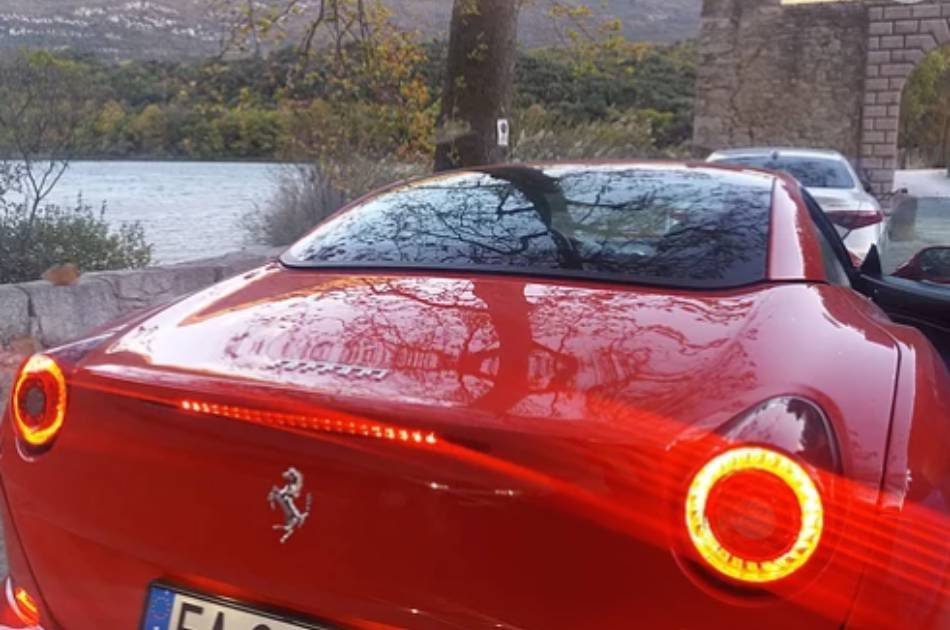 Street Test Drive a Ferrari California in Milan