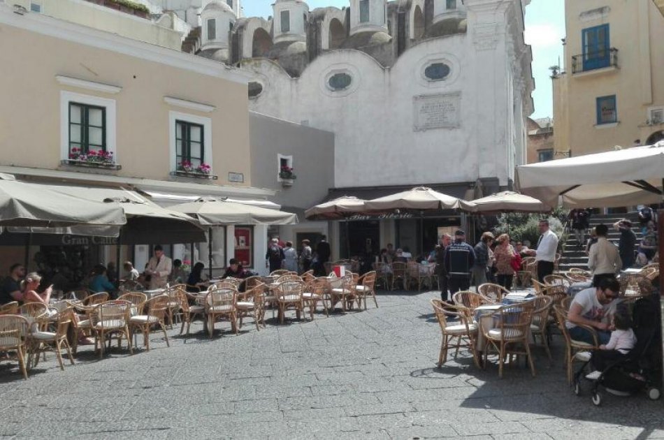 Take the Day to Explore Capri Island and Blue Grotto