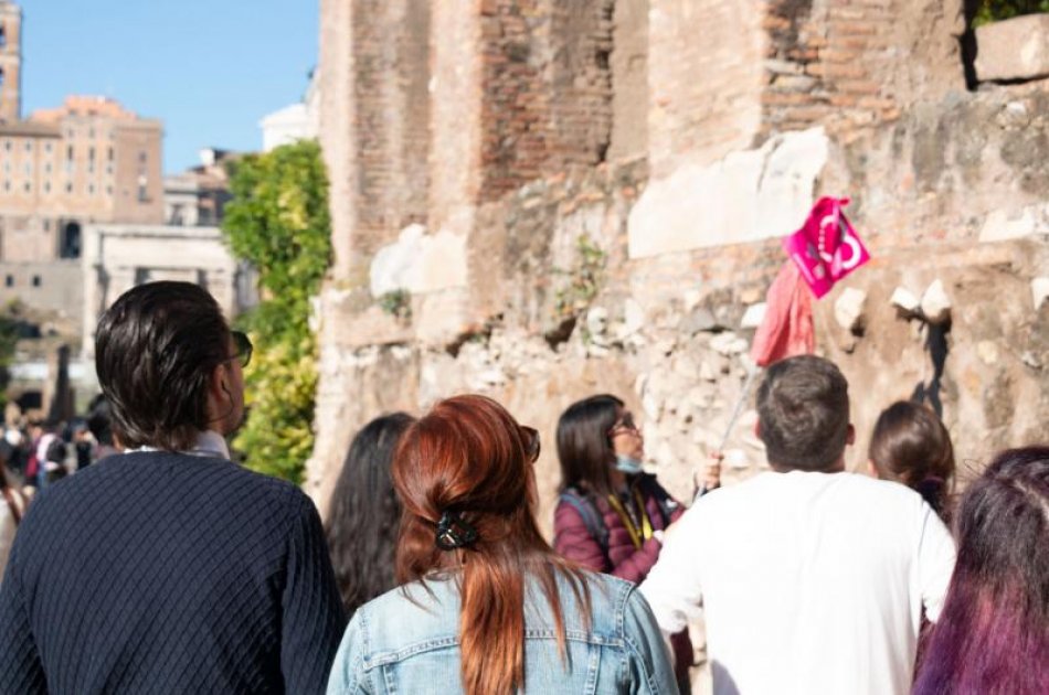 Uncover History and Explore the Vatican and Collseeum with Pick Up