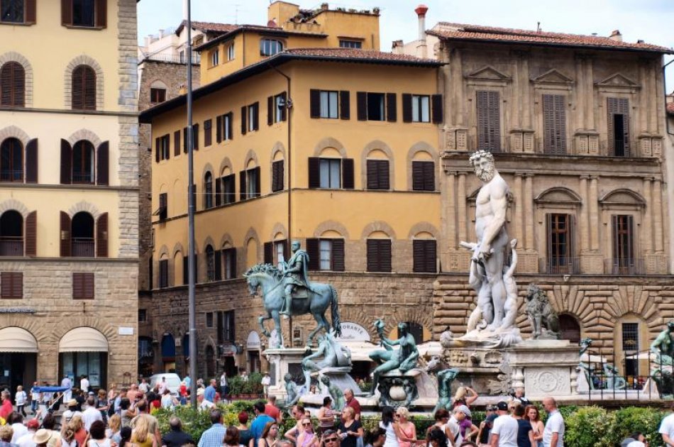 UNESCO Jewels: Experience Florence by High-Speed Train & The Uffizi Gallery