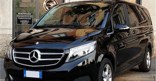 Venice Airport Private Arrivals Transfer by Minivan