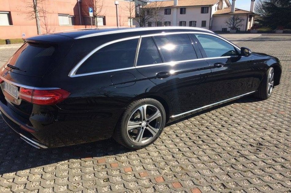 Venice Airport Private Arrivals Transfer by sedan