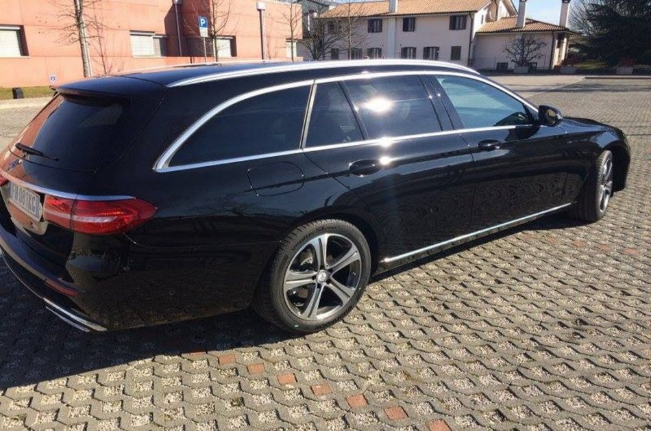 Venice Airport to Cruise Port Round Trip Private Transfer by Sedan