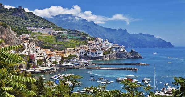 Visit the Breathtaking Terrain of the Amalfi Coast and Positano Day Trip 