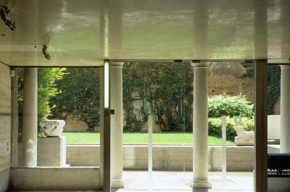 Visit the places of Carlo Scarpa in Venice