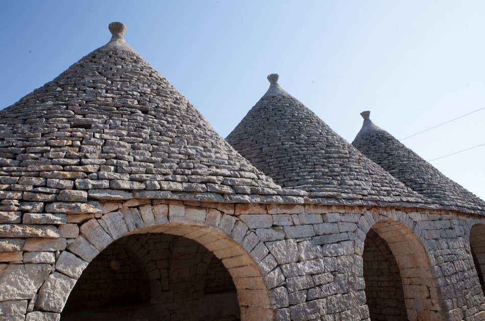 WINE TASTING IN A LOCAL CELLAR