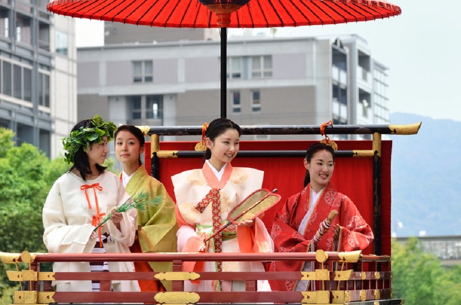 Fushimi Inari, Sanjusangendo Temple & Sake Tour