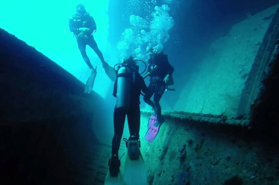 Experience Diving from shore 8 Days Private Tour