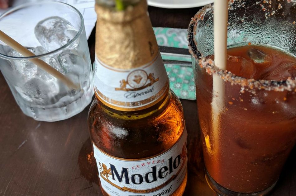 4 Hour Isla Mujeres Catamaran Mr 36 (up to 20 people)