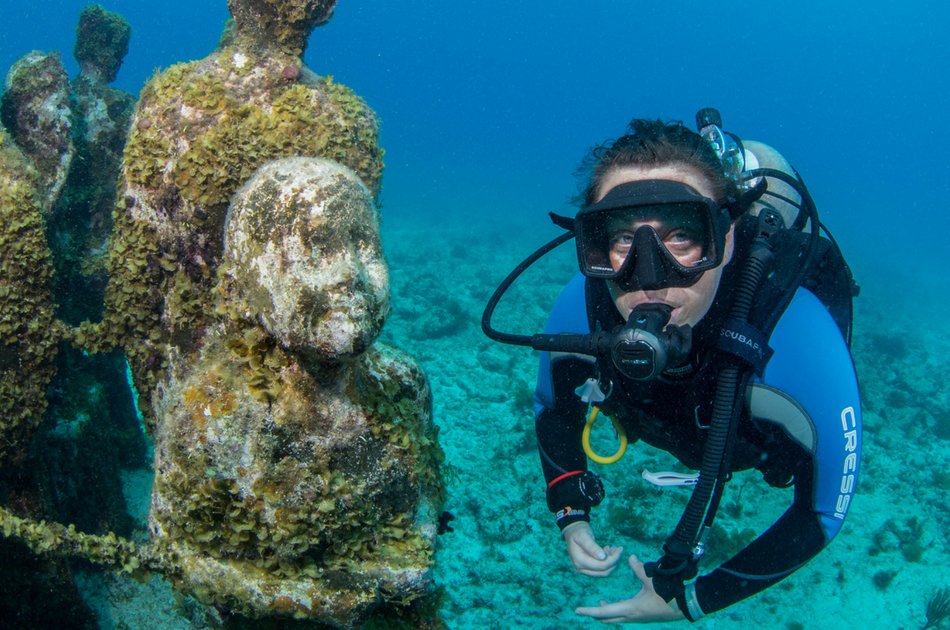 4 Hour Isla Mujeres Catamaran Mr 36 (up to 20 people)