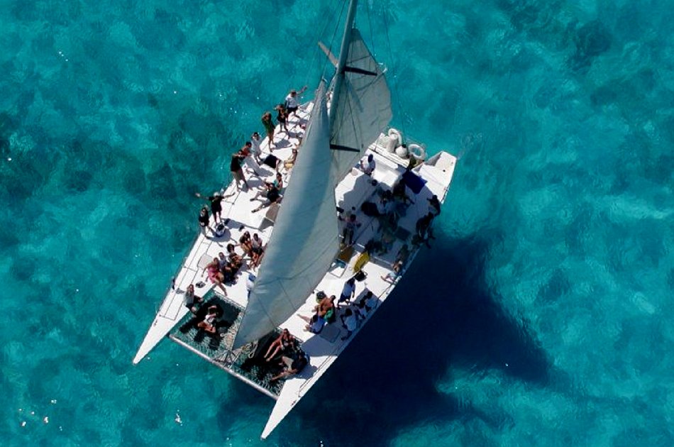 4 Hour Isla Mujeres Catamaran PDEX (up to 35 people)