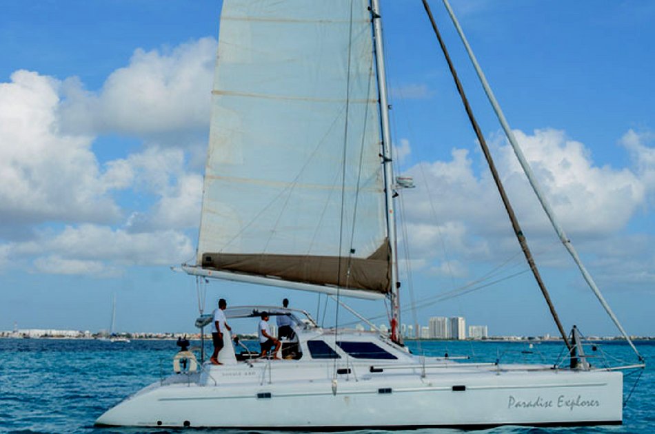 4 Hour Isla Mujeres Catamaran PDEX (up to 35 people)