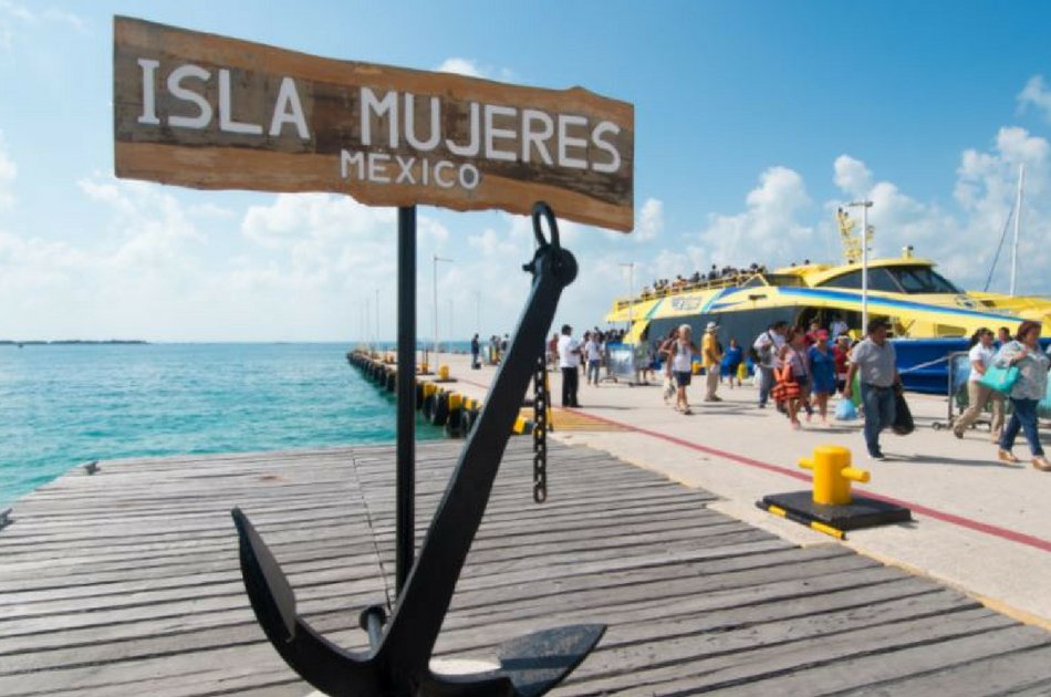 4 Hour Isla Mujeres Catamaran PDEX (up to 35 people)