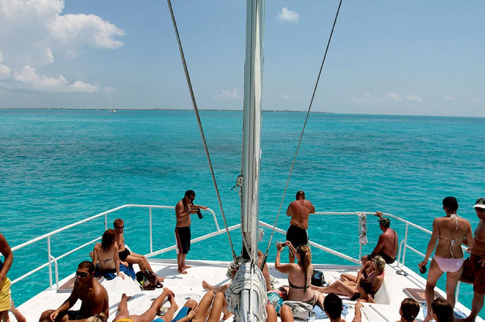 4 Hour Private Neptuno Trimaran (up to 60 people)