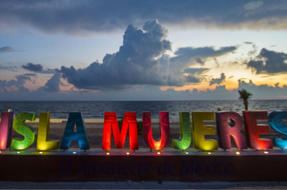 4 Hour Private Neptuno Trimaran (up to 60 people)