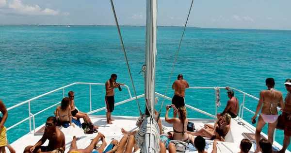 4 Hour Private Neptuno Trimaran (up to 60 people)