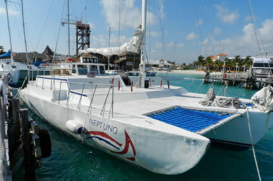 4 Hour Private Neptuno Trimaran (up to 60 people)