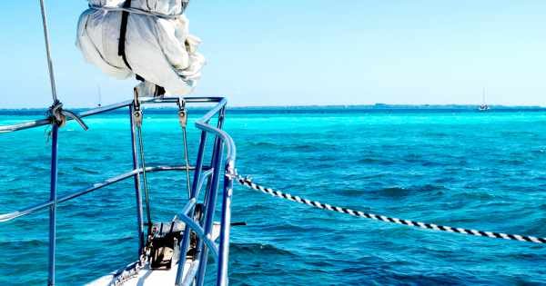 7 Hour Deluxe Catamaran Private Tour (up to 30 people)