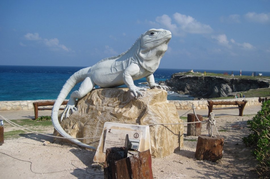 7 Hour Isla Mujeres Nalgone Catamaran Tour (up to 12 people)