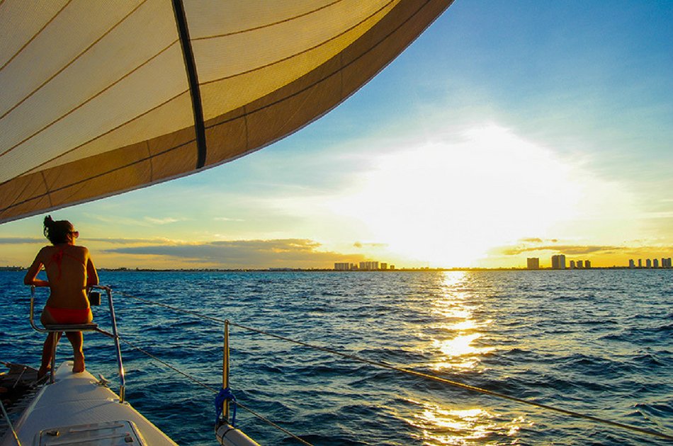 7 Hour Private Catamaran SP (75 Feet)