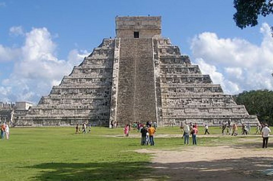 Cenote Ik IL & Private Tour to Chichen Itza with Lunch Included