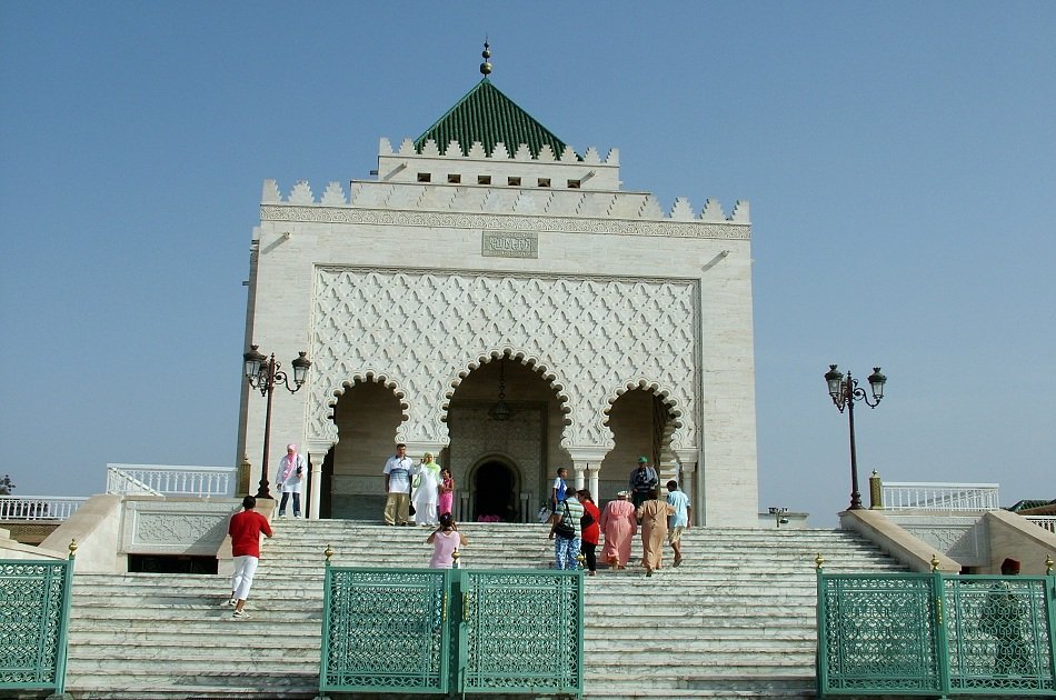 6 Days Desert Tour From Marrakech To Chefchouen Via Merzouga & Fes