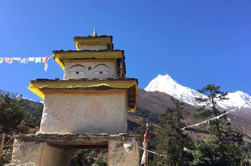 13-17 Day Private  Manaslu Circuit Trek With Larkey La Pass