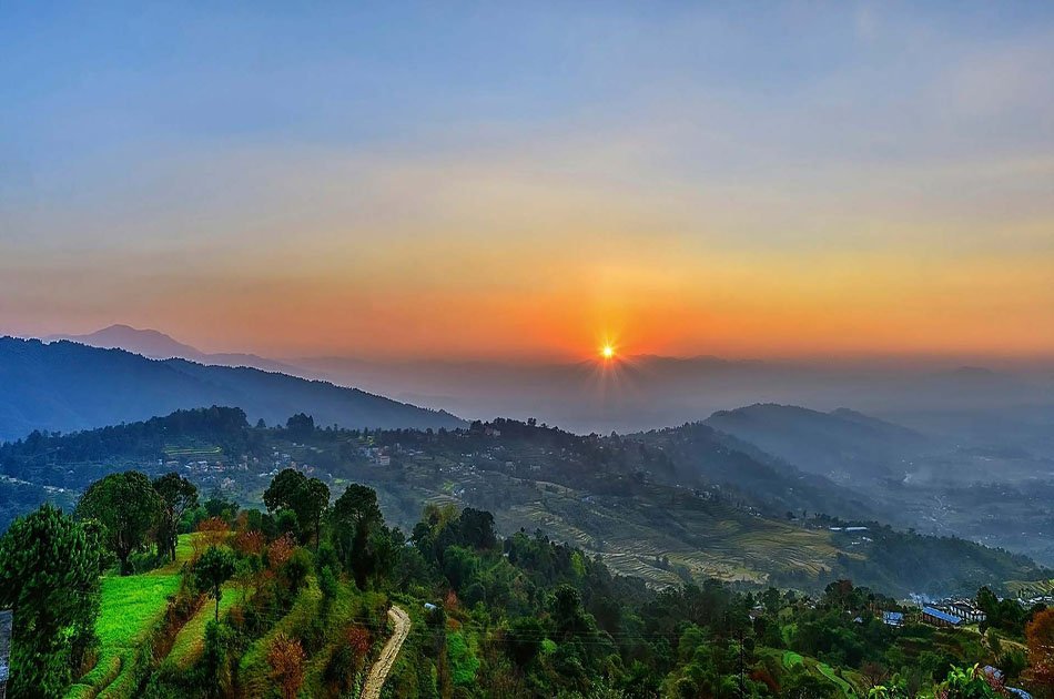 A Private Half Day Tour to Nagarkot Sunrise & Bhaktapur Durbar Square