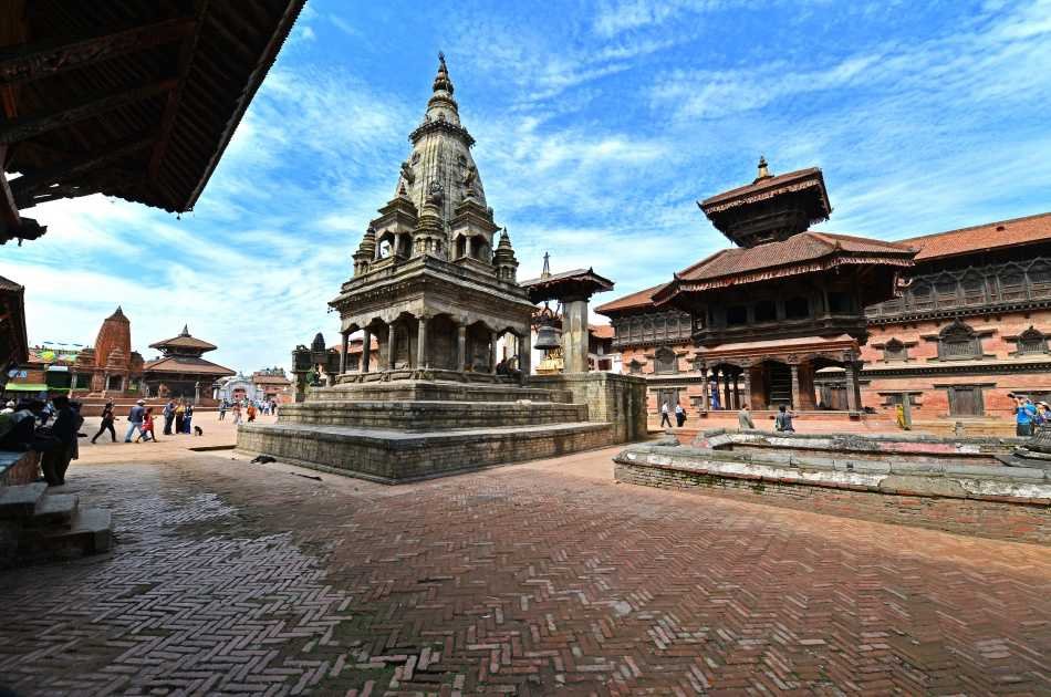 Full Day Pashupatinath Boudhanatha and Bhaktapur City Tour