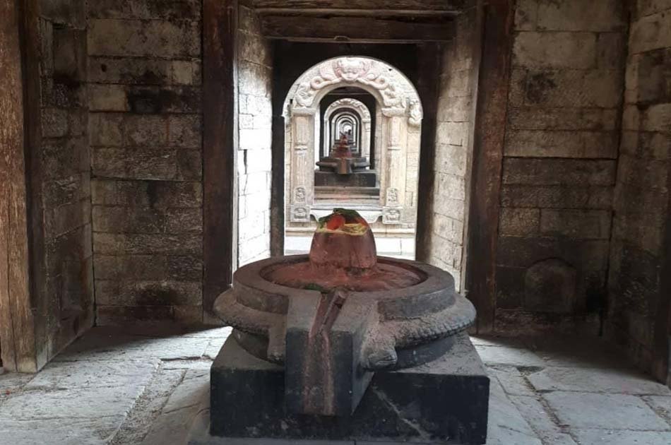 Half Day Pashupatinath and Boudhanath Tour