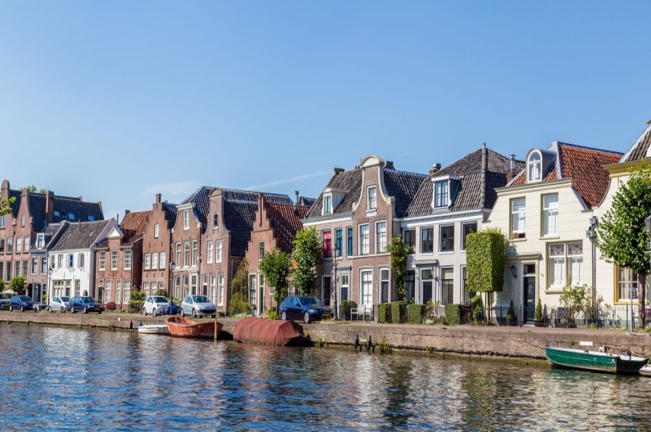 Day Tour & Lunch Cruise  “Windmills and Castles Along the Vecht River”