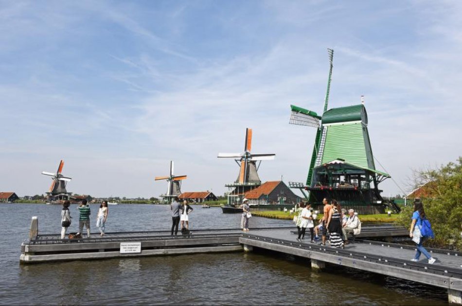 Discover Zaanse Schans With This Sightseeing Big Bus Tour