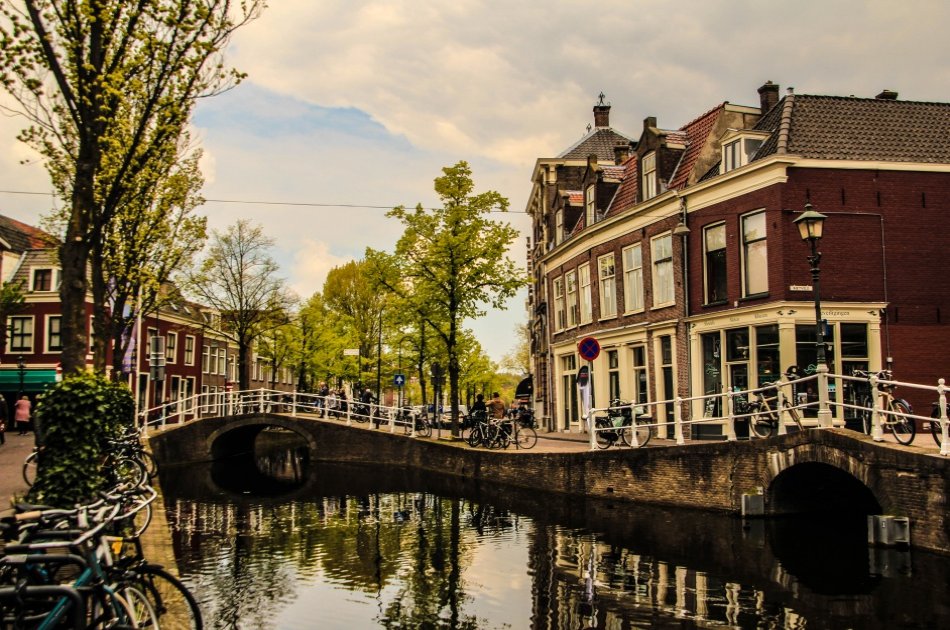 Private Guided Tour of Rotterdam and Delft in the Netherlands