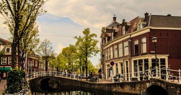 Private Guided Tour of Rotterdam and Delft in the Netherlands